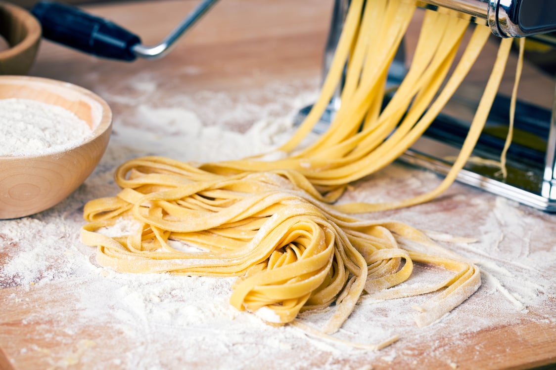 fresh pasta and pasta machine